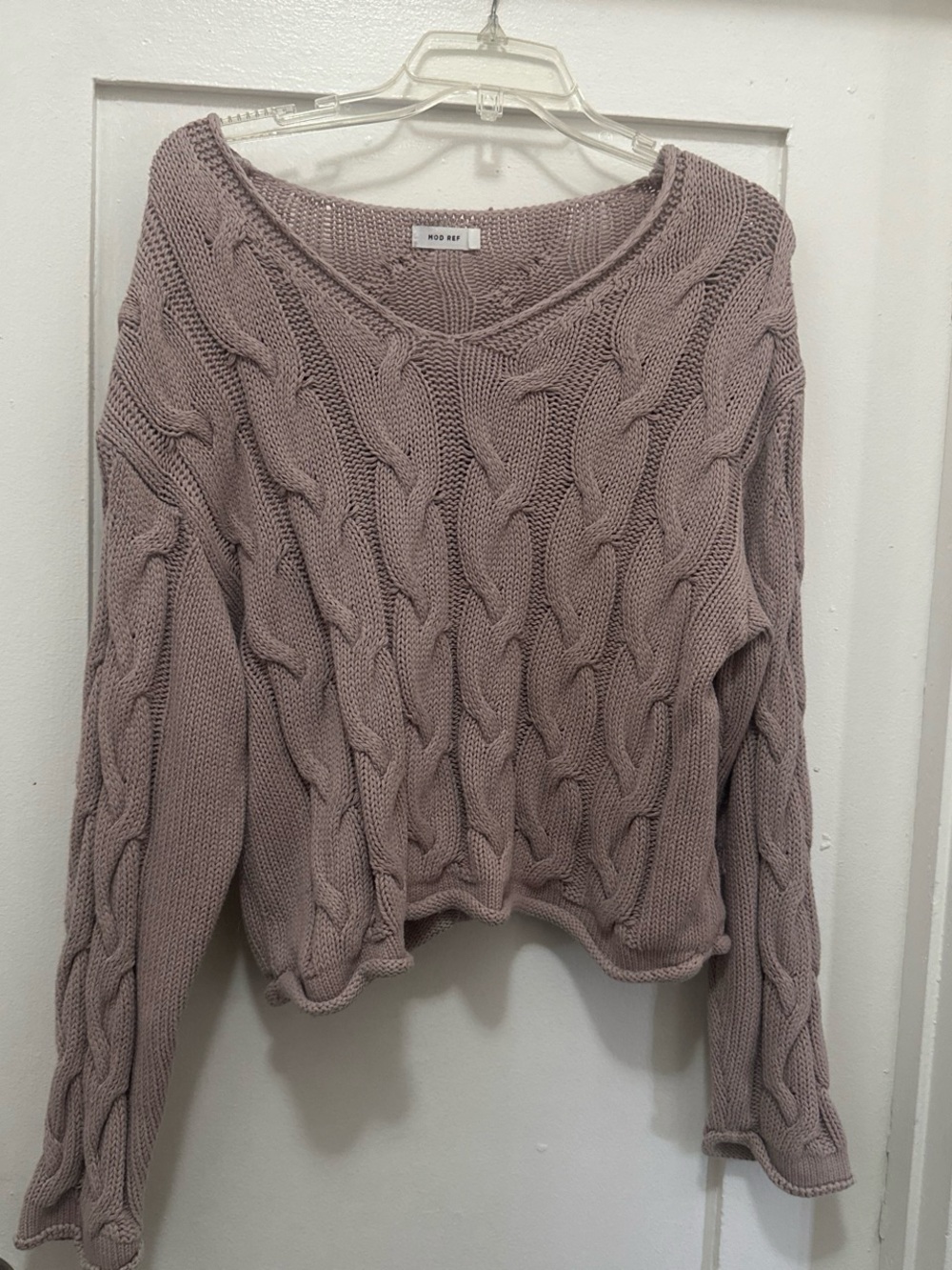 Mod Ref Mauve Cable-Knit V-Neck Sweater